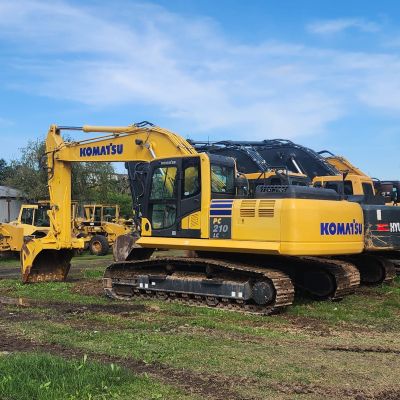 KOMATSU PC210LC-10